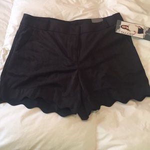 Black Scalloped hem shorts